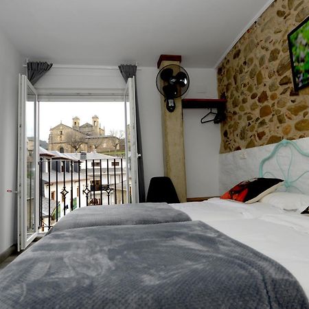 Hostel El Campano Villafranca Del Bierzo Exterior foto